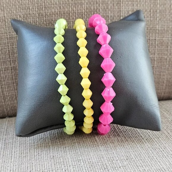 Women Bracelet Pink/Yellow/Green Beads Stretched Wrist Band Fashion Jewelry X 3 - Picture 1 of 11